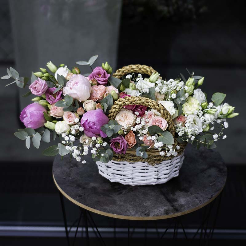 Flower basket "Pastels"