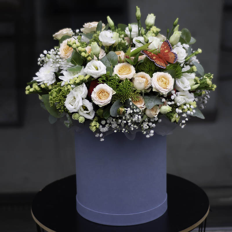Floral arrangement "Heavenly Field"
