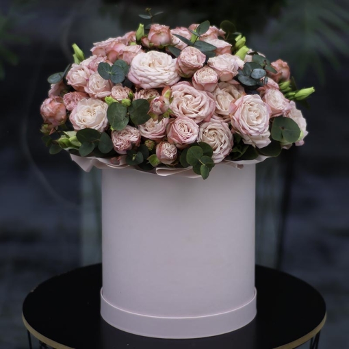 Квітковий цилінд "Французький шарм"