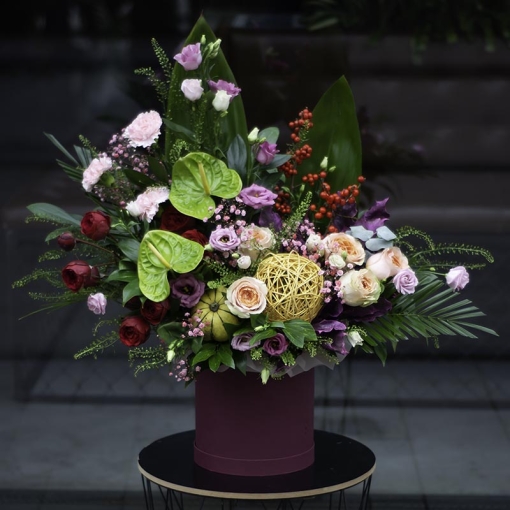 Квіткова циліндр "Елегантні мотиви"