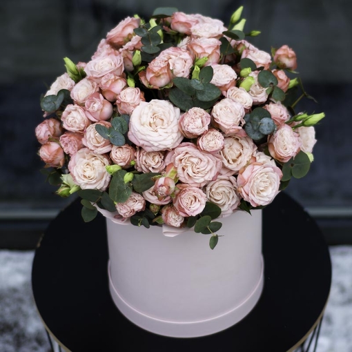 Квітковий цилінд "Французький шарм"