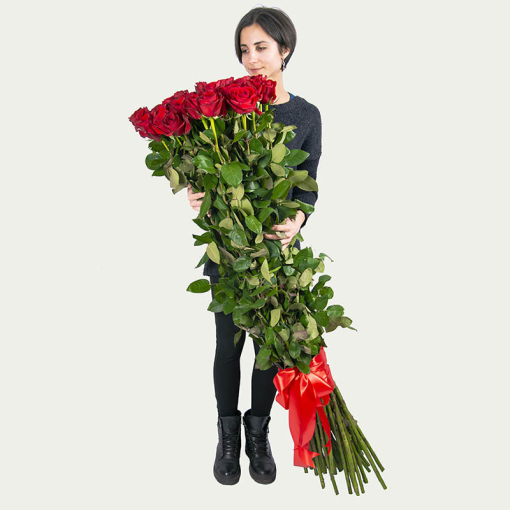 Охапка із 49 троянд Freedom "Здивуй мене"