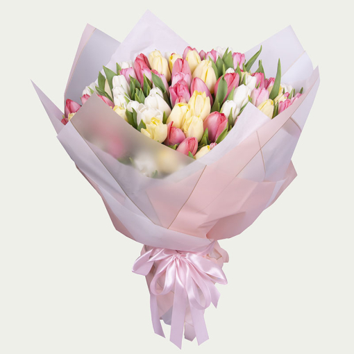Букет із 101 тюльпанів "Ніжні обійми"