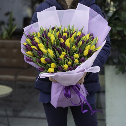 Доставка квітів Львів, Букет із 101 тюльпанів "Весняна долина"