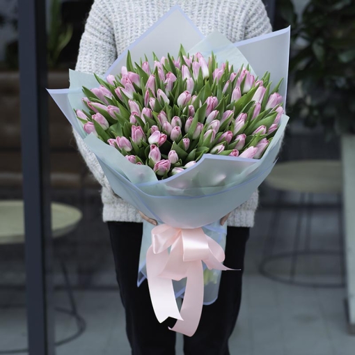 Букет із 101 тюльпанів "Весняний подих"