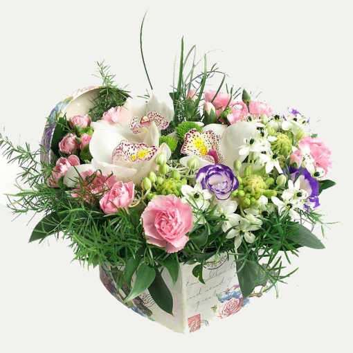 Квіткова коробка "Трепетно та ніжно"