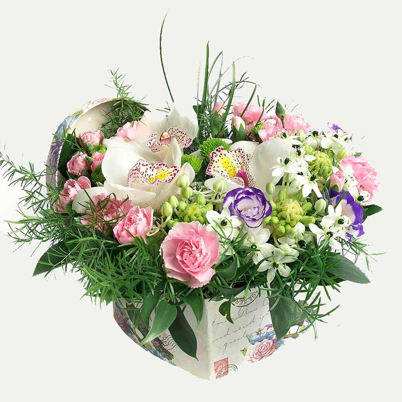 Квіткова коробка "Трепетно та ніжно"