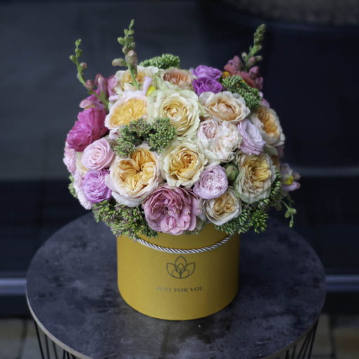 Квітковий циліндр "Кольорове мереживо"