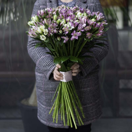 Доставка квітів Львів, Букет із 41-ї альстромерій "Весняний ранок"