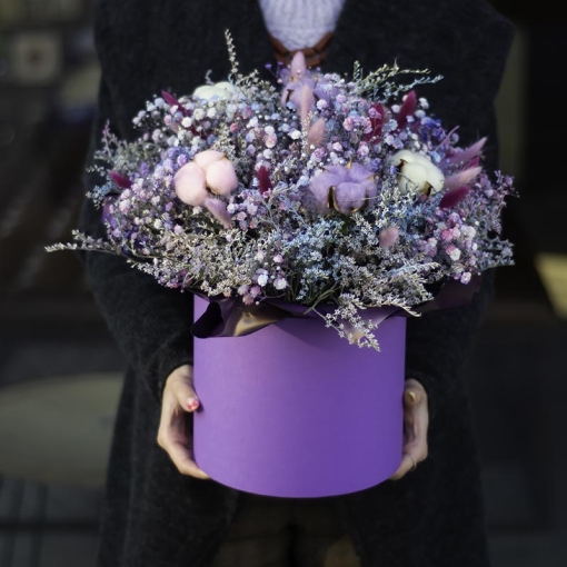 Доставка квітів Львів, Квітковий цилінд "Космічна невагомість"