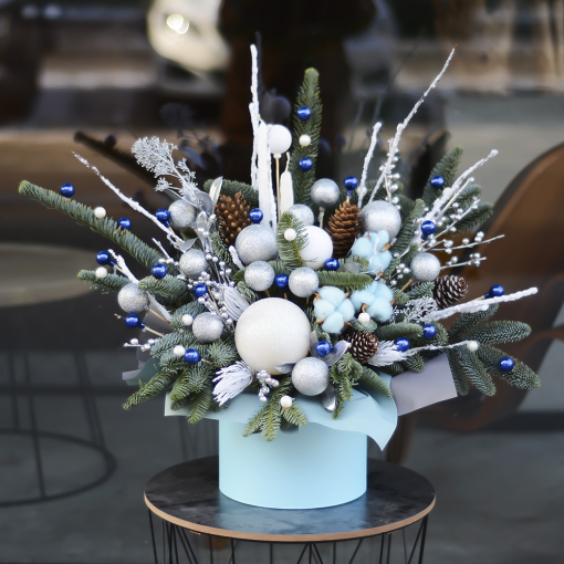 Доставка квітів Львів, Композиція в циліндрі "Зорепад"